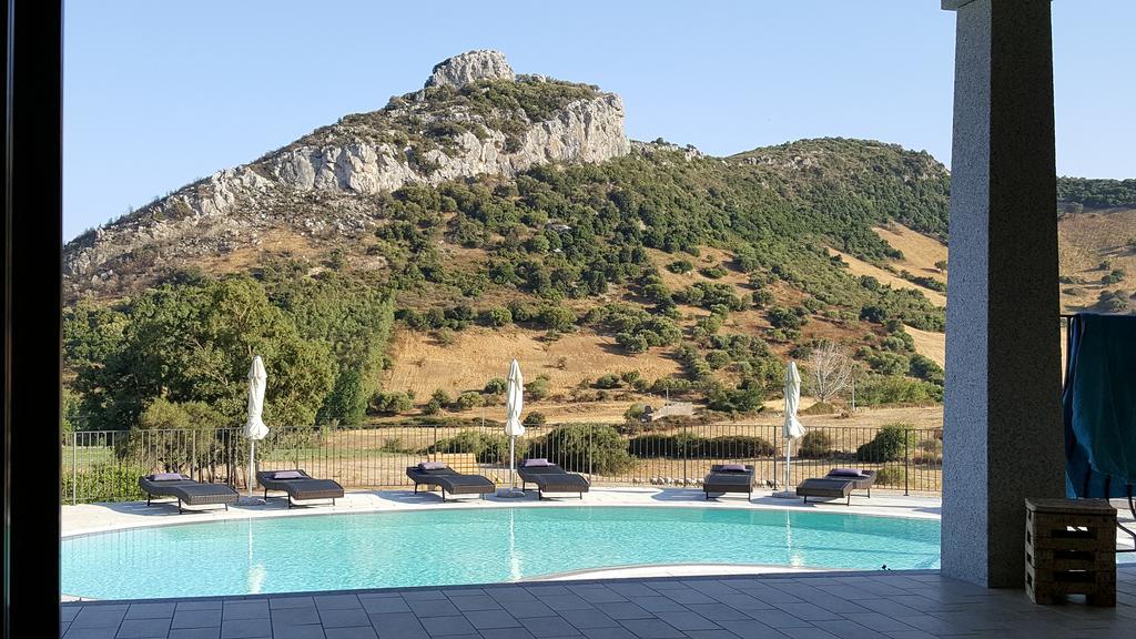 Case Vacanze Nioleo - Apartments And Pool Siniscola Exteriör bild