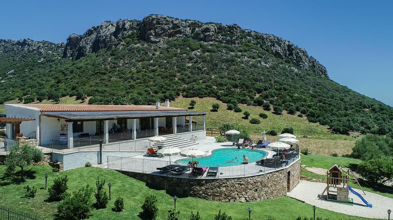 Case Vacanze Nioleo - Apartments And Pool Siniscola Exteriör bild