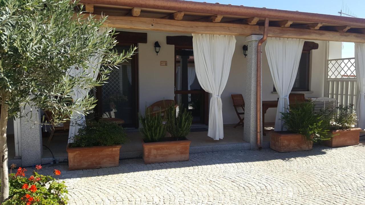 Case Vacanze Nioleo - Apartments And Pool Siniscola Exteriör bild