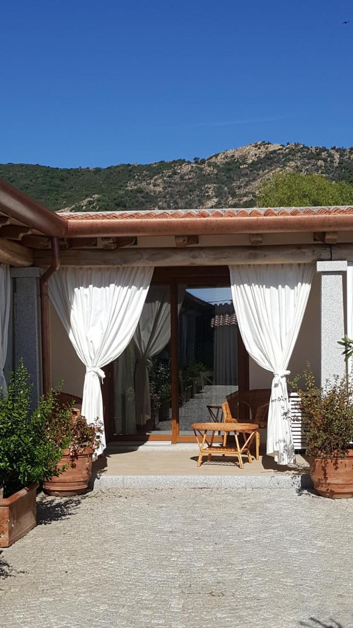 Case Vacanze Nioleo - Apartments And Pool Siniscola Exteriör bild