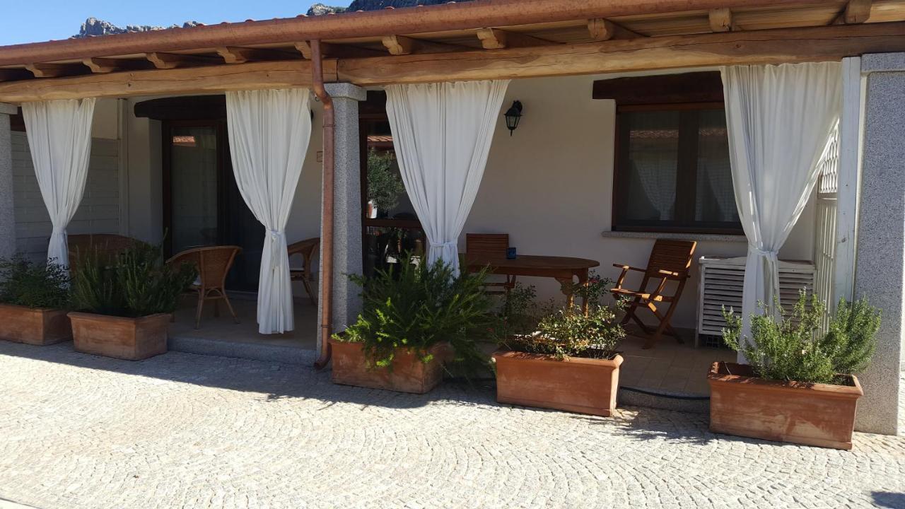 Case Vacanze Nioleo - Apartments And Pool Siniscola Exteriör bild