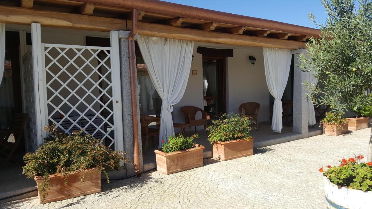 Case Vacanze Nioleo - Apartments And Pool Siniscola Exteriör bild